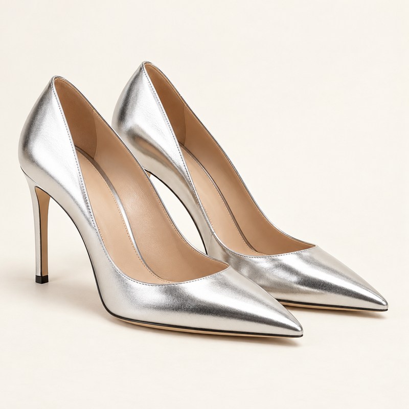 Gianni Metallic Nappa Pumps 90 mm — silver — AI से निर्मित चित्र