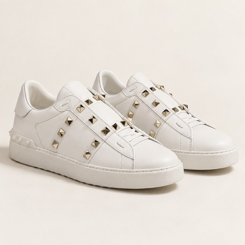 Rockstud Untitled Sneaker — AI 生成イラスト